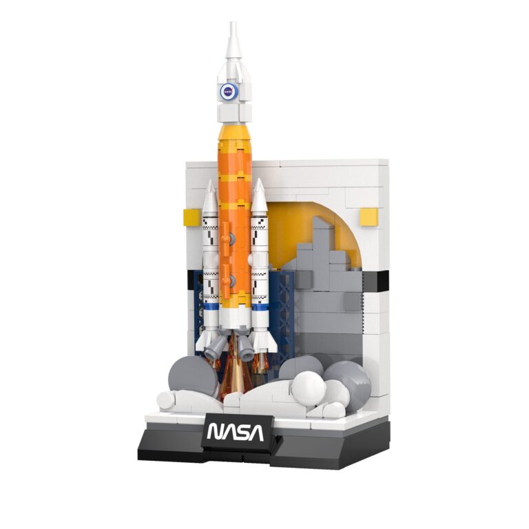 CaDA SLS Artemis Rocket C56044W